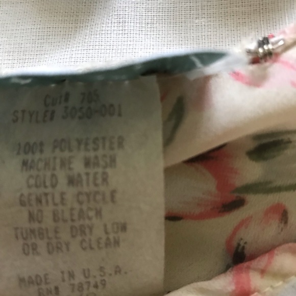 Wet seal , long skirt,size 7-8, multicolor floral - Picture 15 of 15